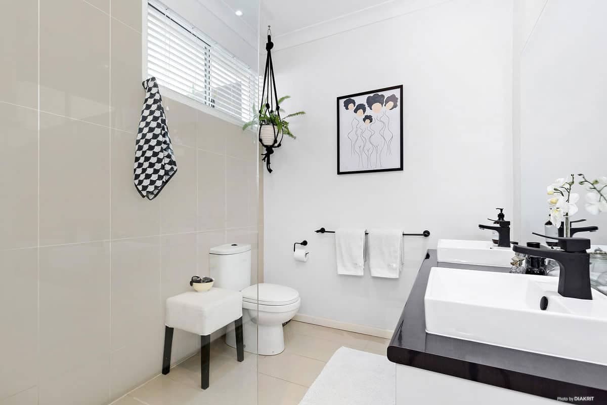 Property Photos 17